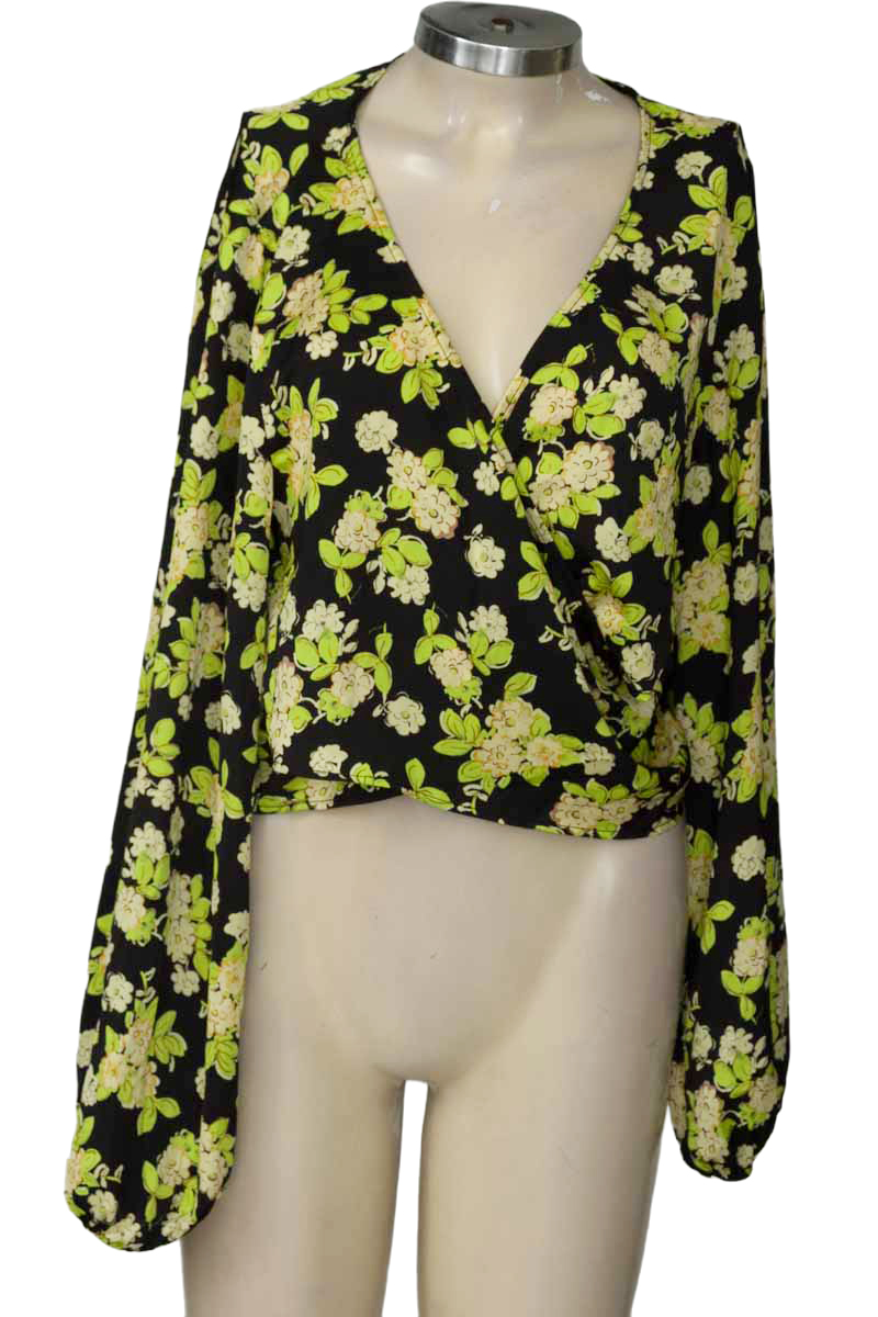 Top / Camiseta color Negro - MNG