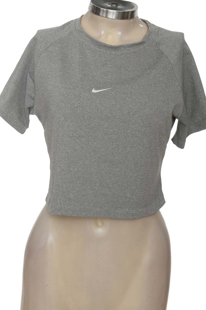 Ropa Deportiva / Salida de Baño color Gris - Closeando
