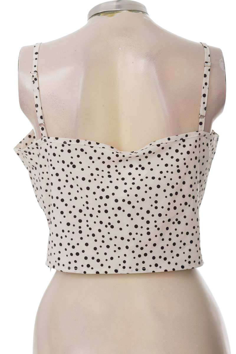 Top / Camiseta color Blanco - Ticket