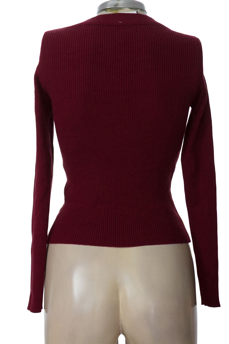 Sweater color Vinotinto - Closeando
