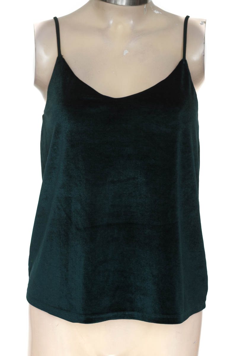 Top / Camiseta color Verde - Stradivarius