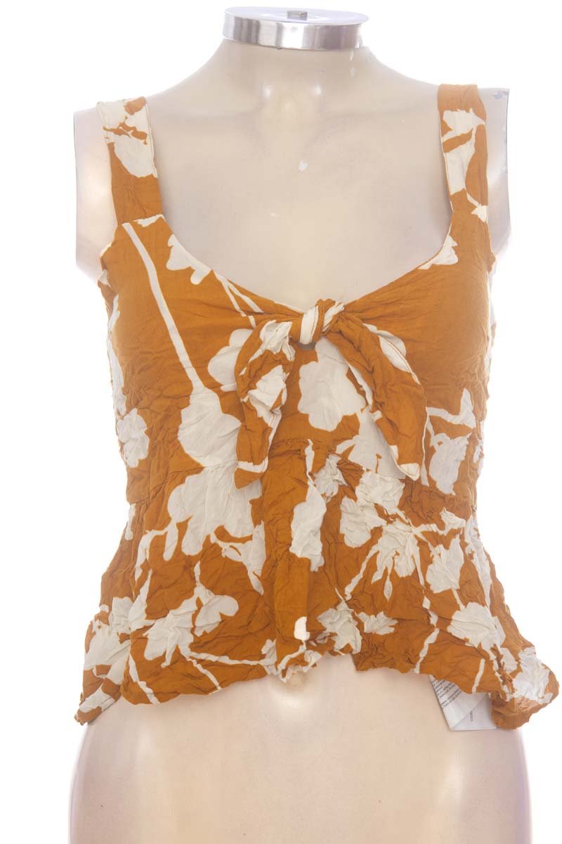 Top / Camiseta color Café - Tennis