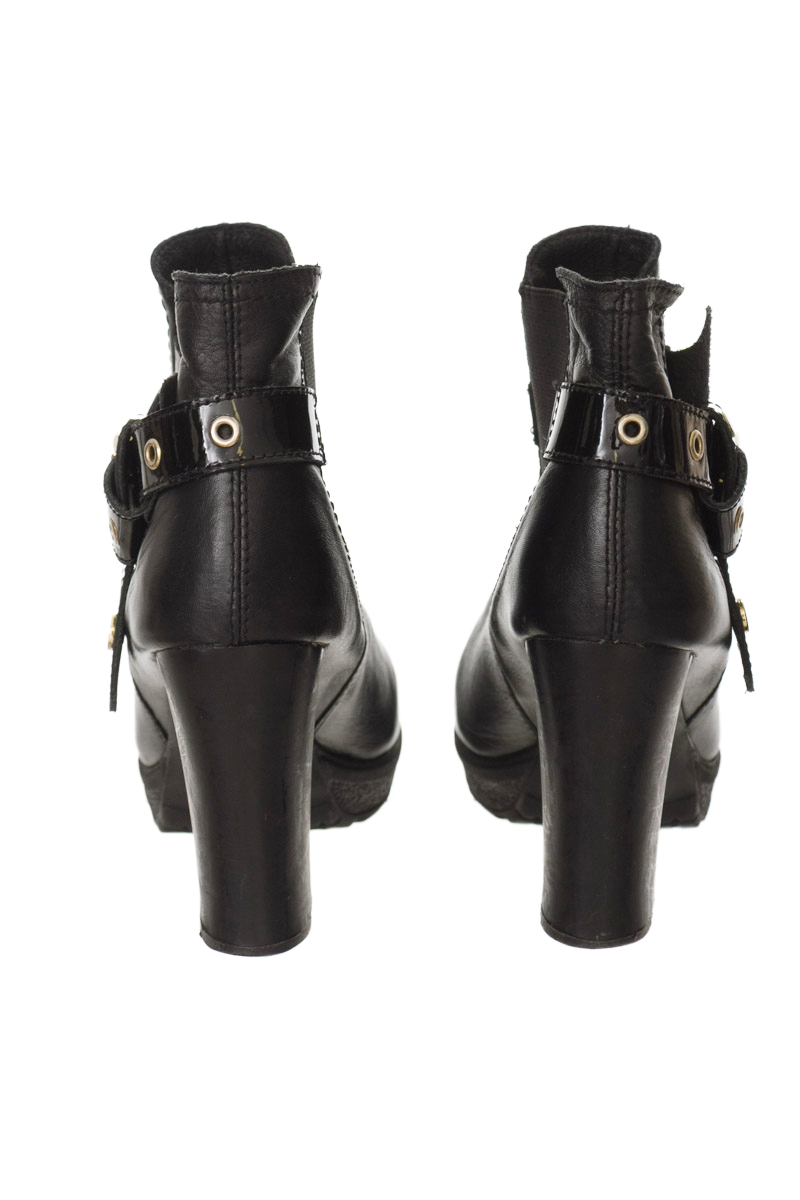 Zapatos color Negro - Esella