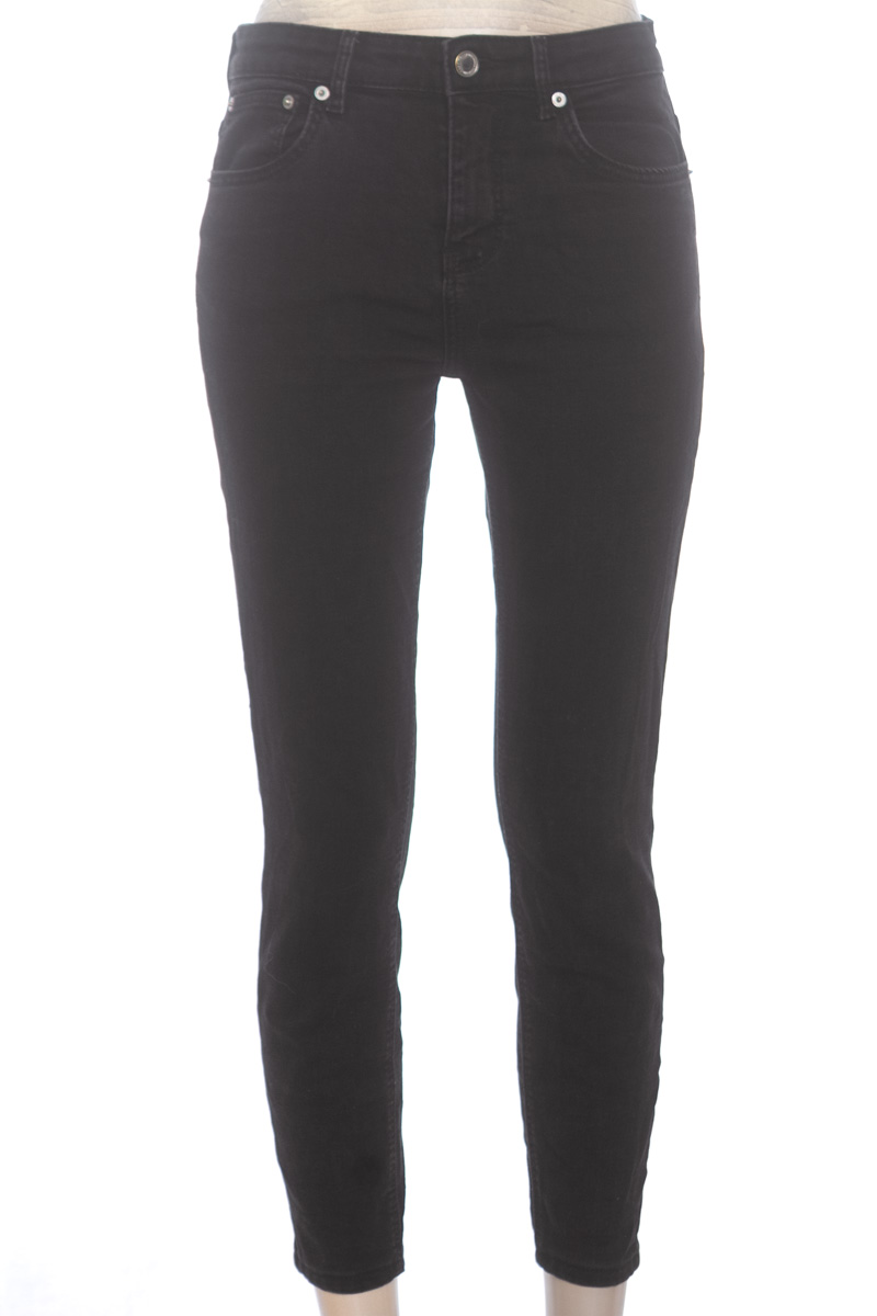 Pantalones color Negro - Zara