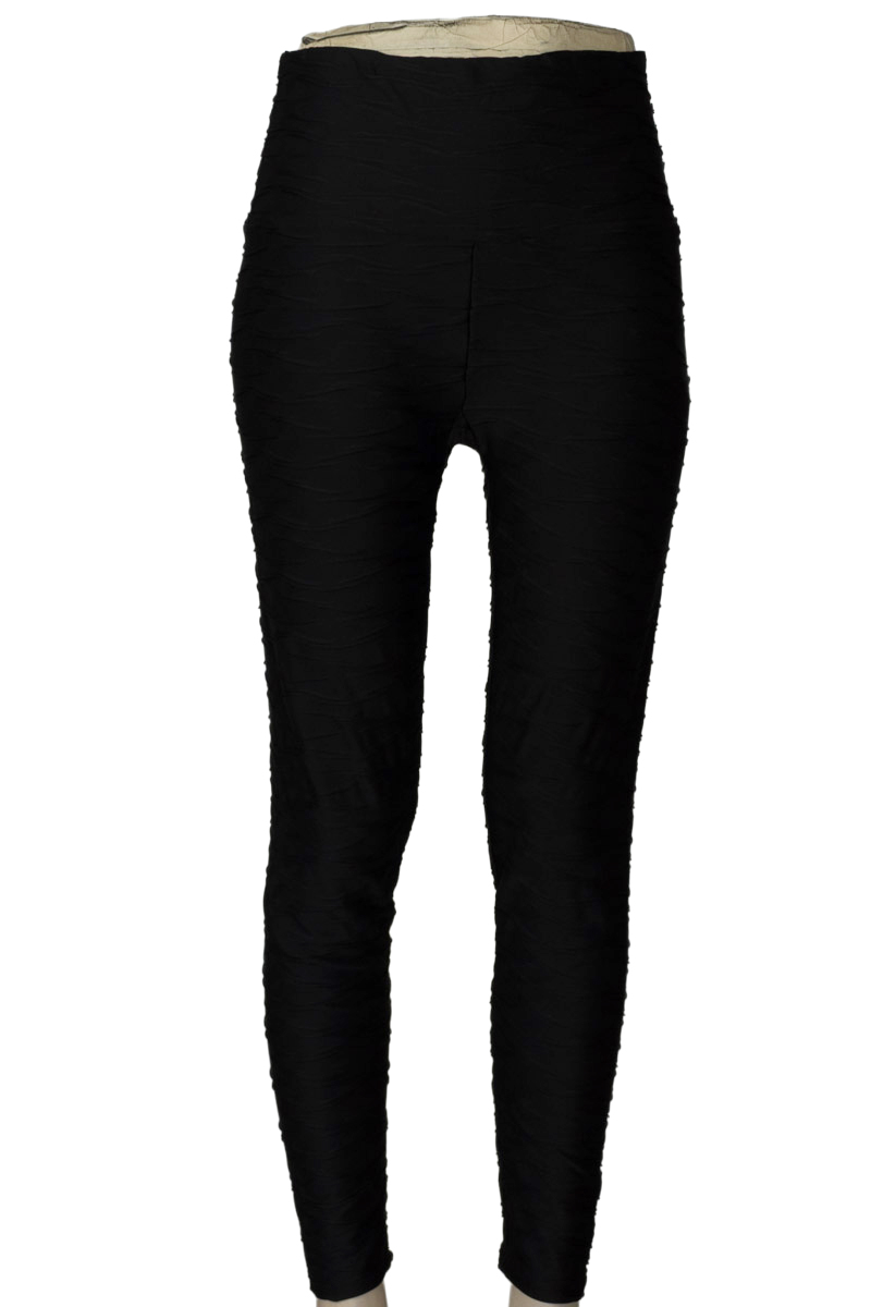 Ropa Deportiva / Salida de Baño color Negro - Closeando