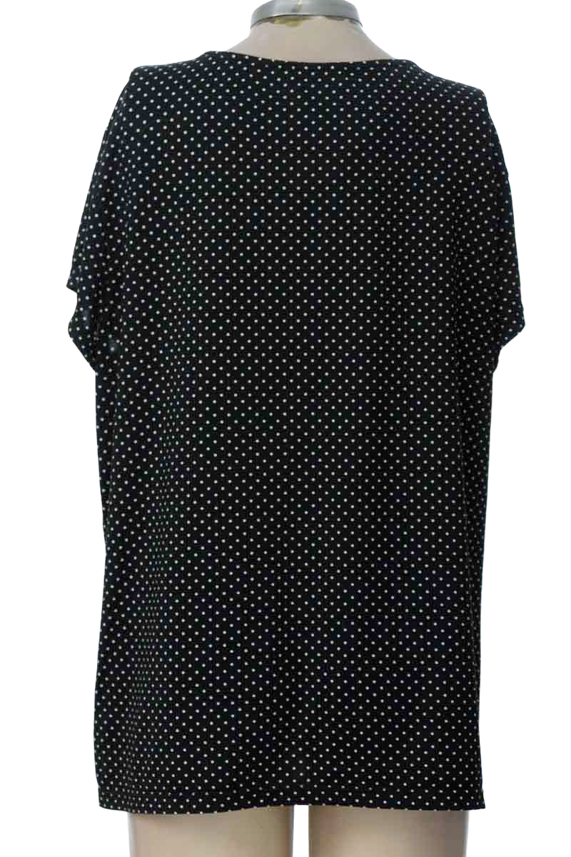 Top / Camiseta color Negro - PATPRIMO