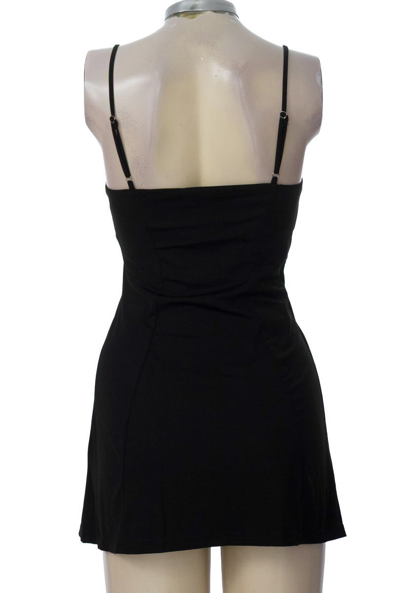 Vestido / Enterizo color Negro - Closeando