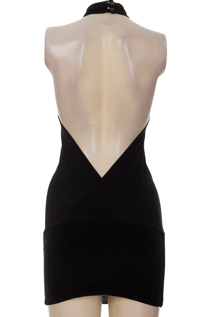 Top / Camiseta color Negro - Closeando