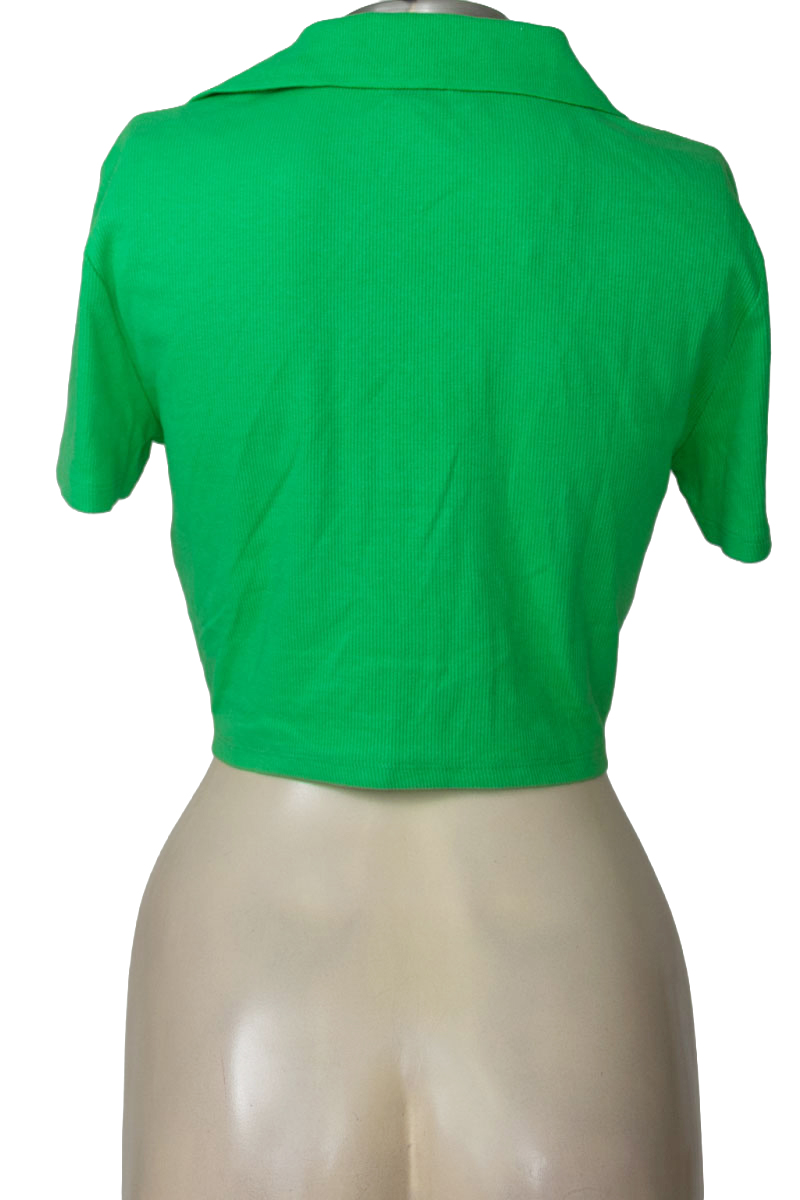 Top / Camiseta color Verde - Zara
