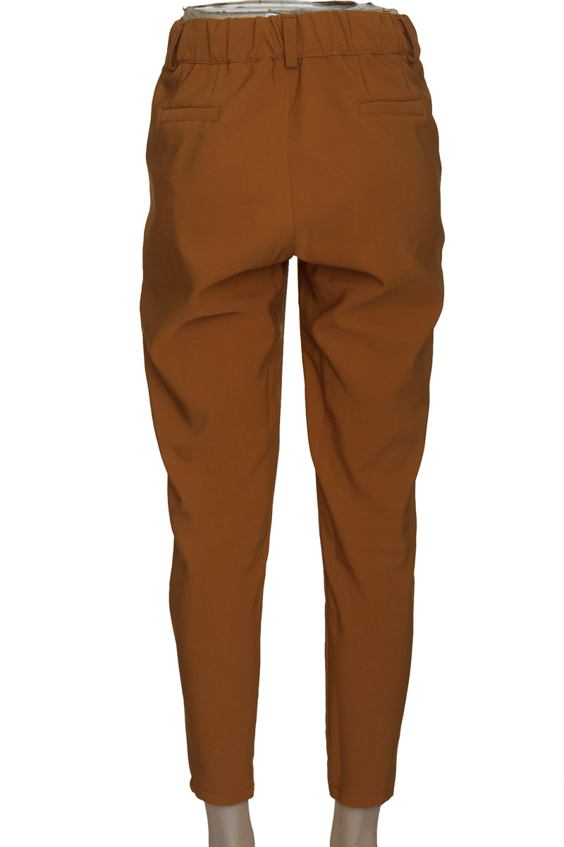 Pantalones color Café - Closeando