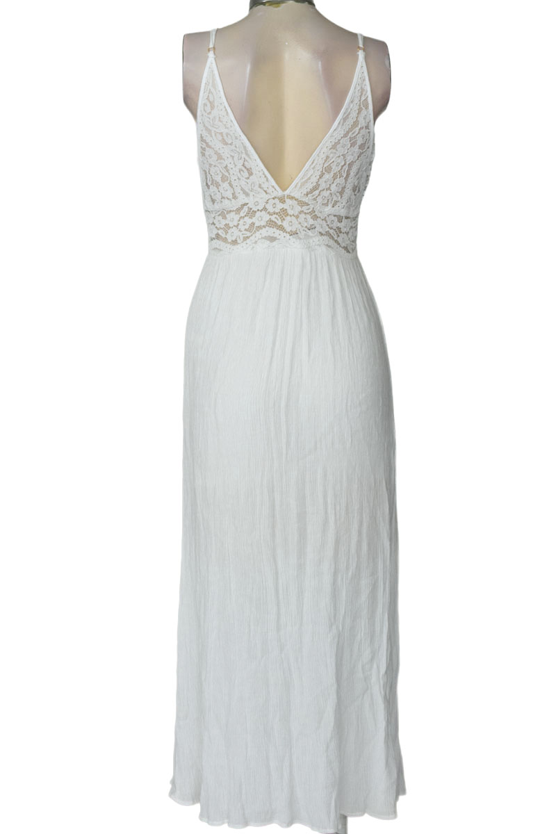Vestido / Enterizo color Blanco - Studio F