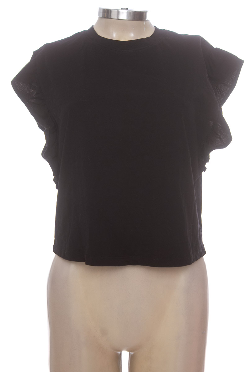 Top / Camiseta color Negro - Bershka