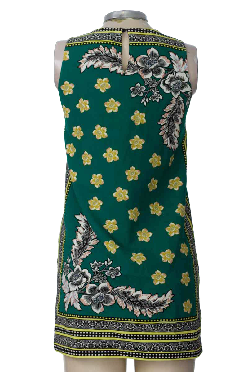 Vestido / Enterizo color Verde - Zara