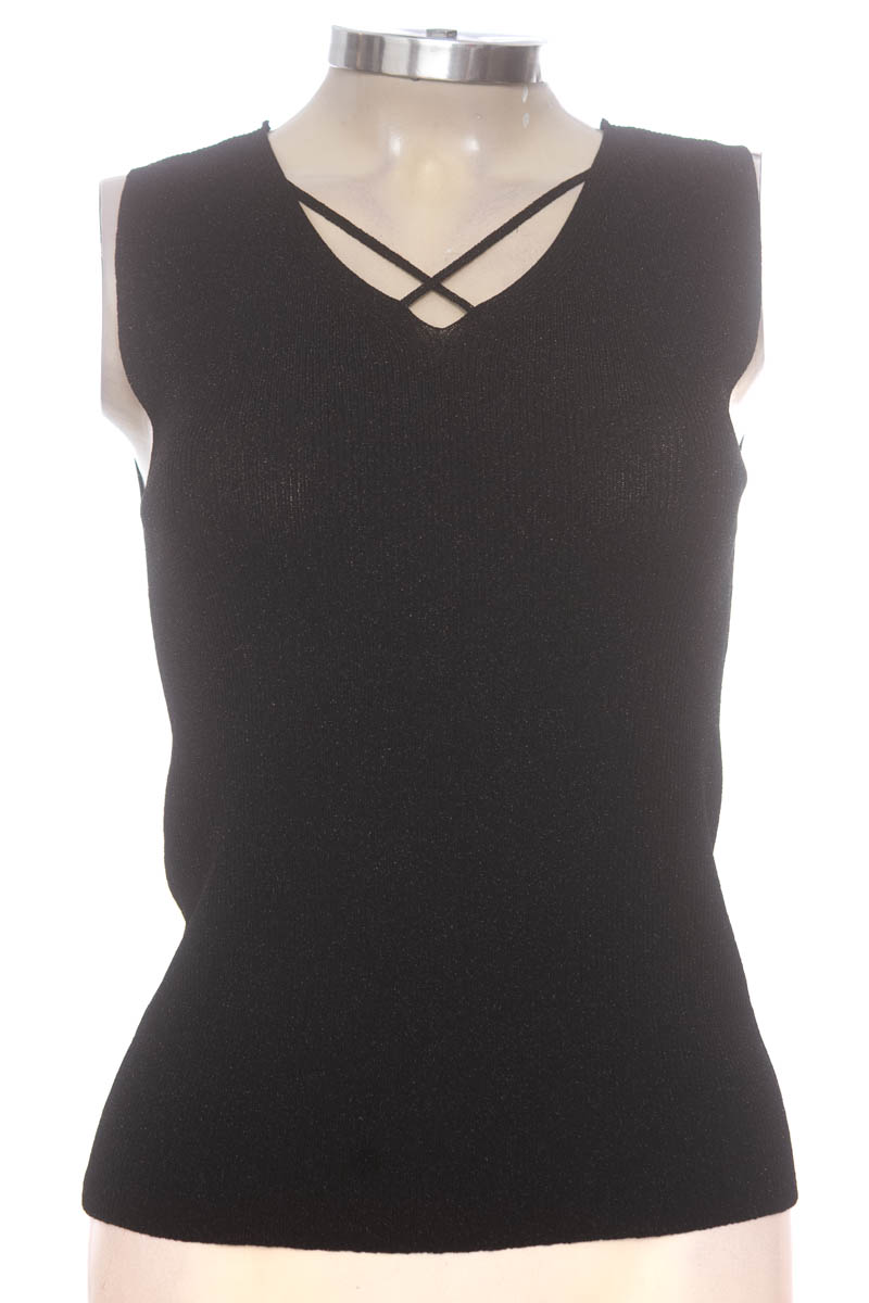 Top / Camiseta color Negro - 23B