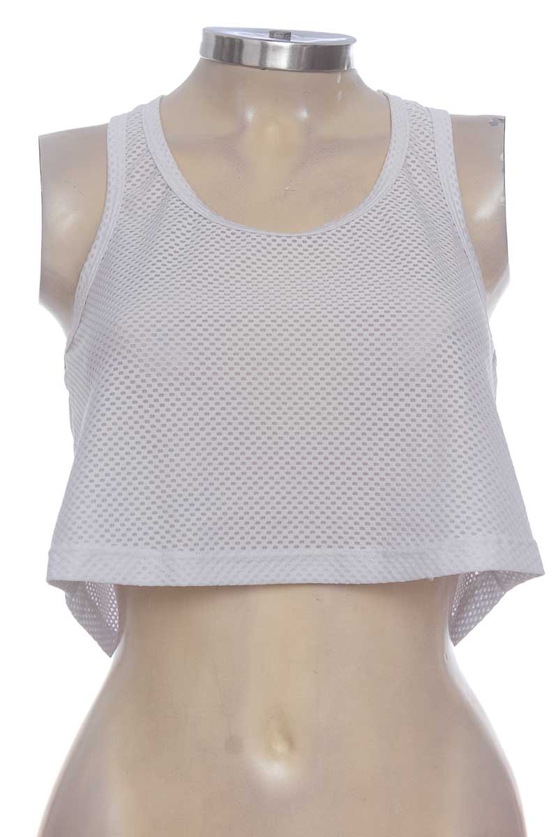 Ropa Deportiva / Salida de Baño color Blanco - Closeando
