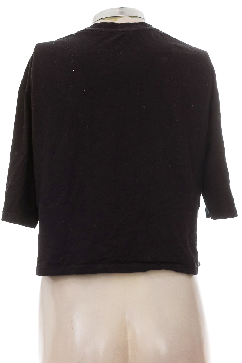 Top / Camiseta color Negro - Koaj