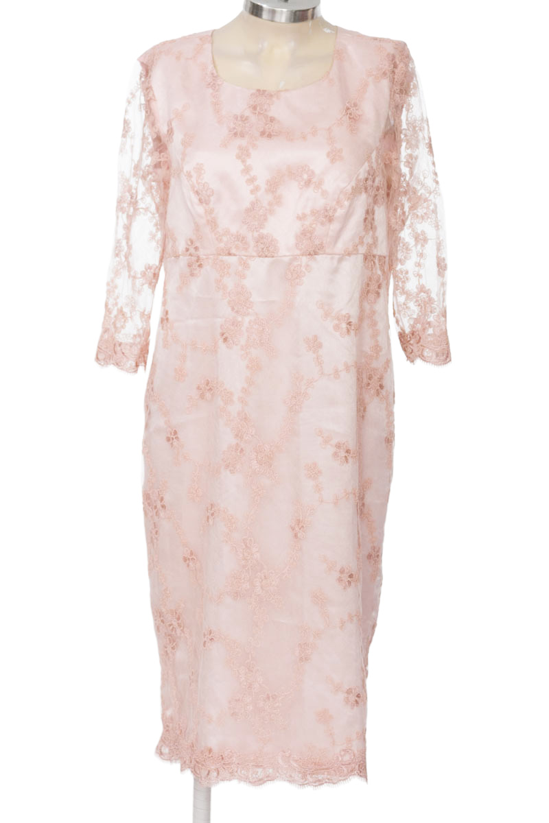 Vestido / Enterizo color Rosado - Closeando