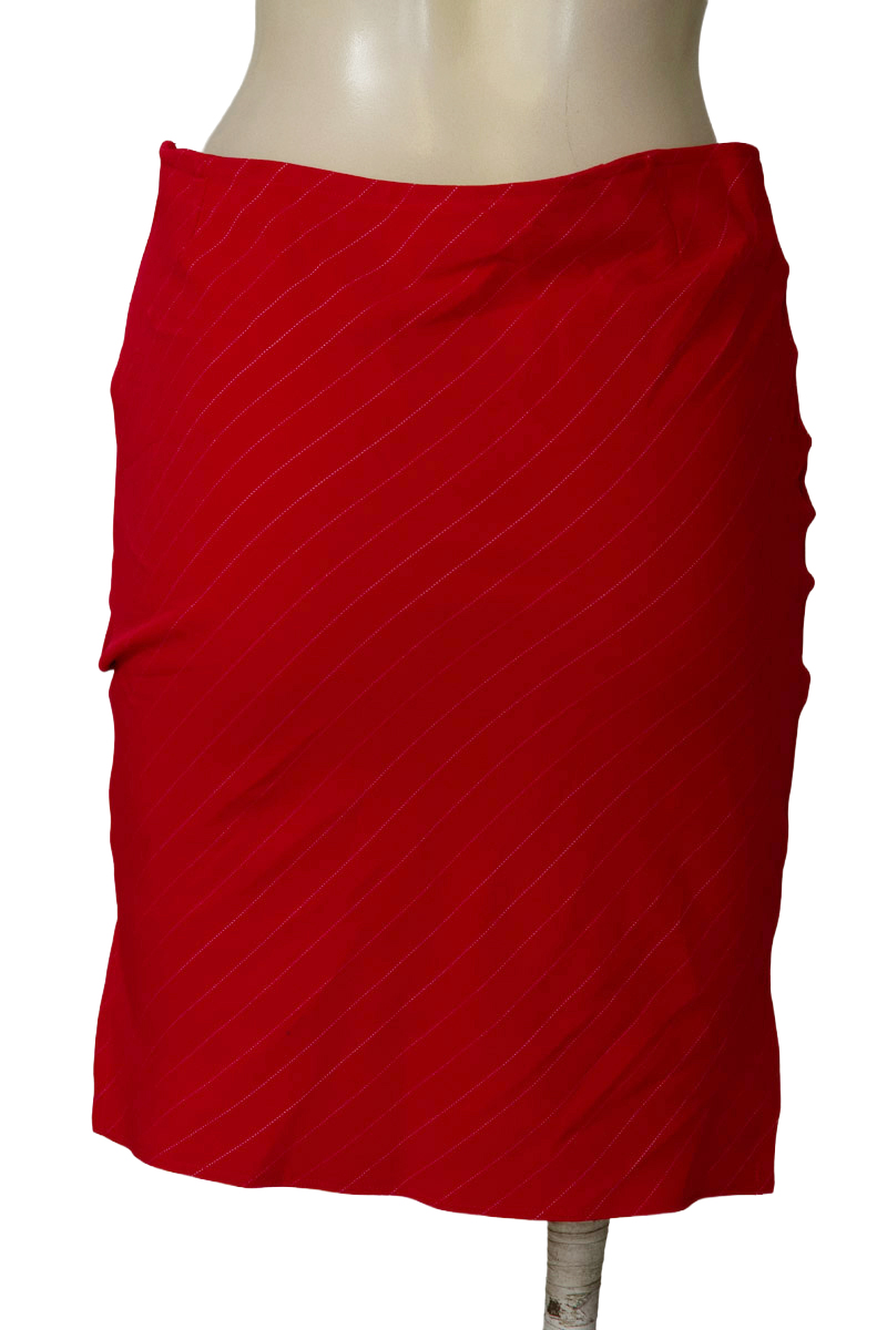 Falda color Rojo - Closeando