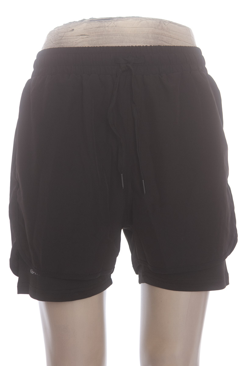 Ropa Deportiva / Salida de Baño color Negro - Closeando