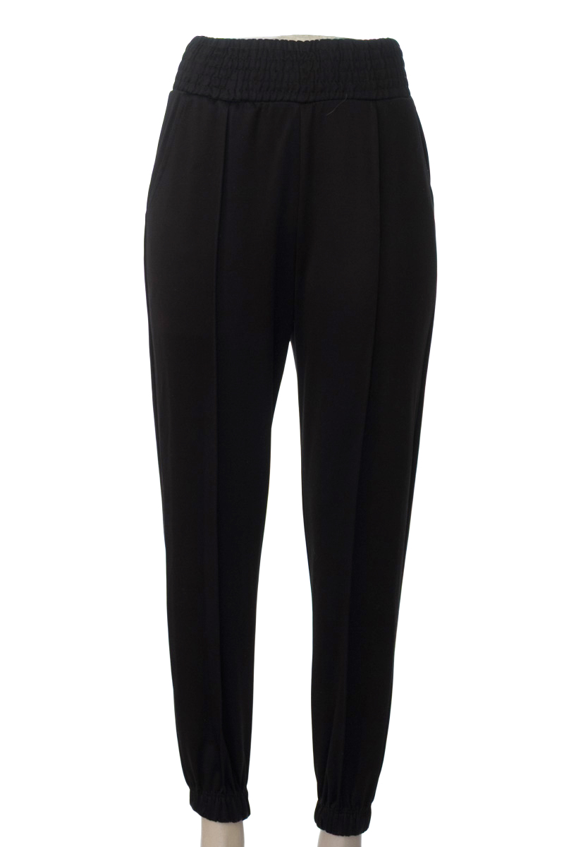 Ropa Deportiva / Salida de Baño color Negro - GreenFit