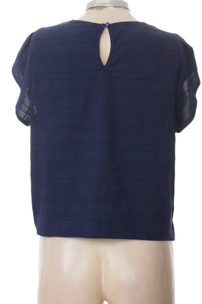 Blusa color Azul - Emery Rose