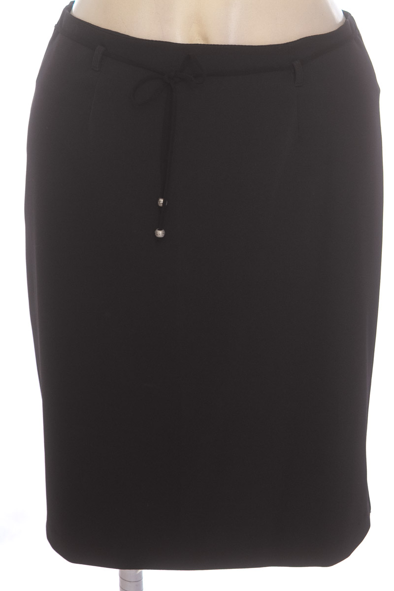 Falda color Negro - Jazmaur