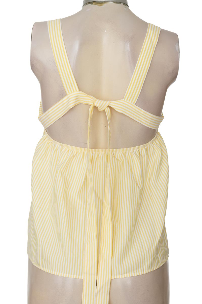 Blusa color Amarillo - Closeando