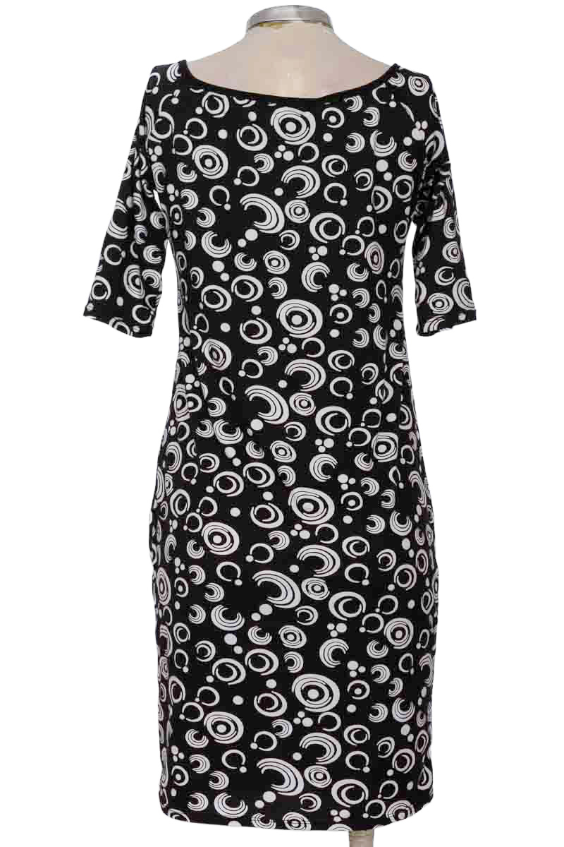 Vestido / Enterizo color Negro - Closeando