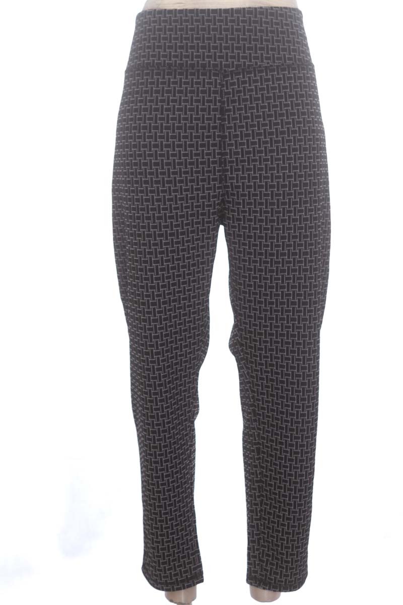 Ropa Deportiva / Salida de Baño color Negro - Ashley Blue