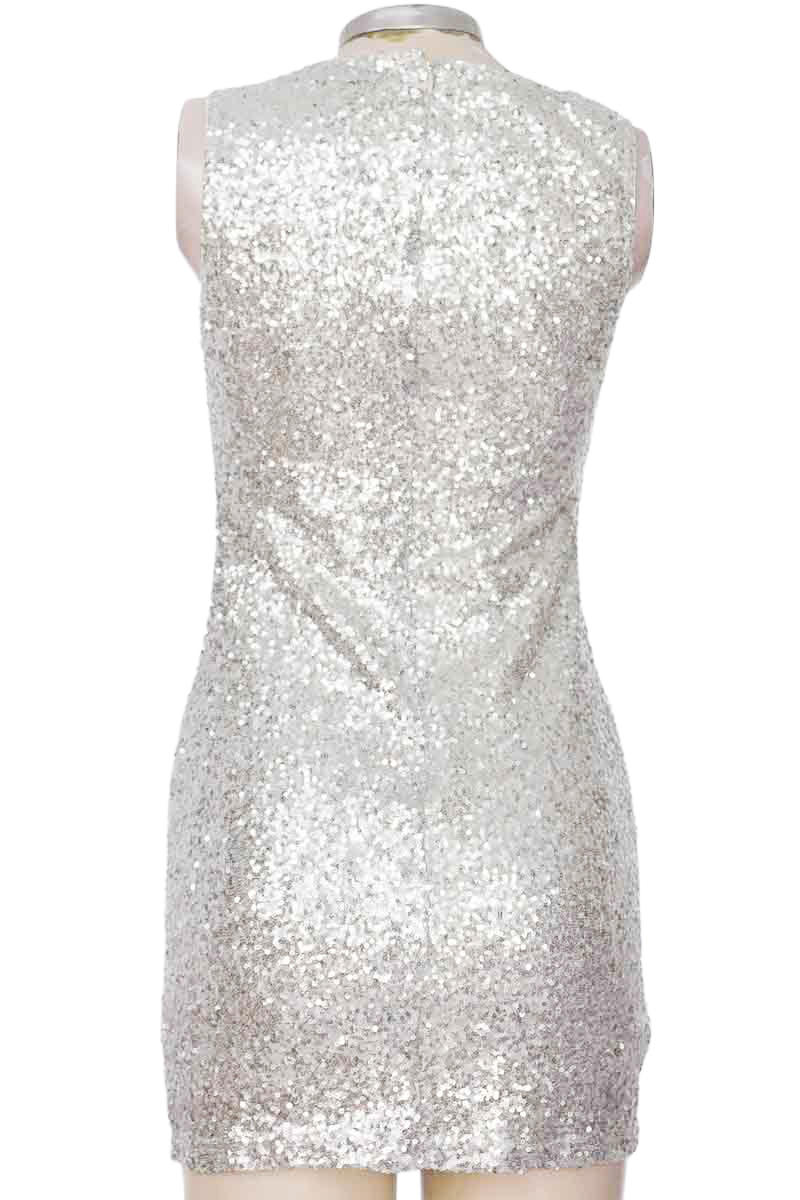 Vestido / Enterizo color Plateado - Forever 21