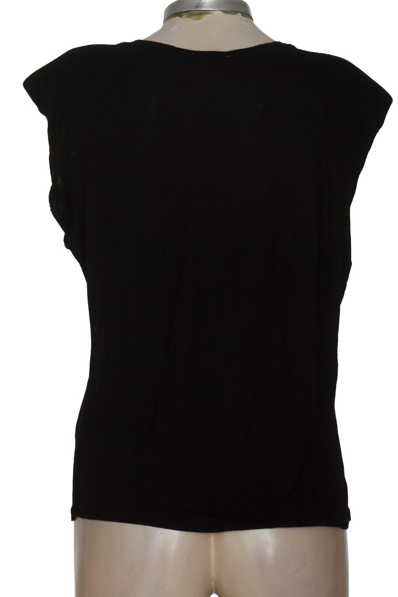Top / Camiseta color Negro - Stradivarius