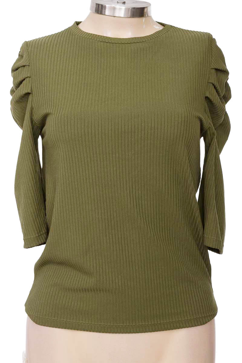 Top / Camiseta color Verde - Arkitect