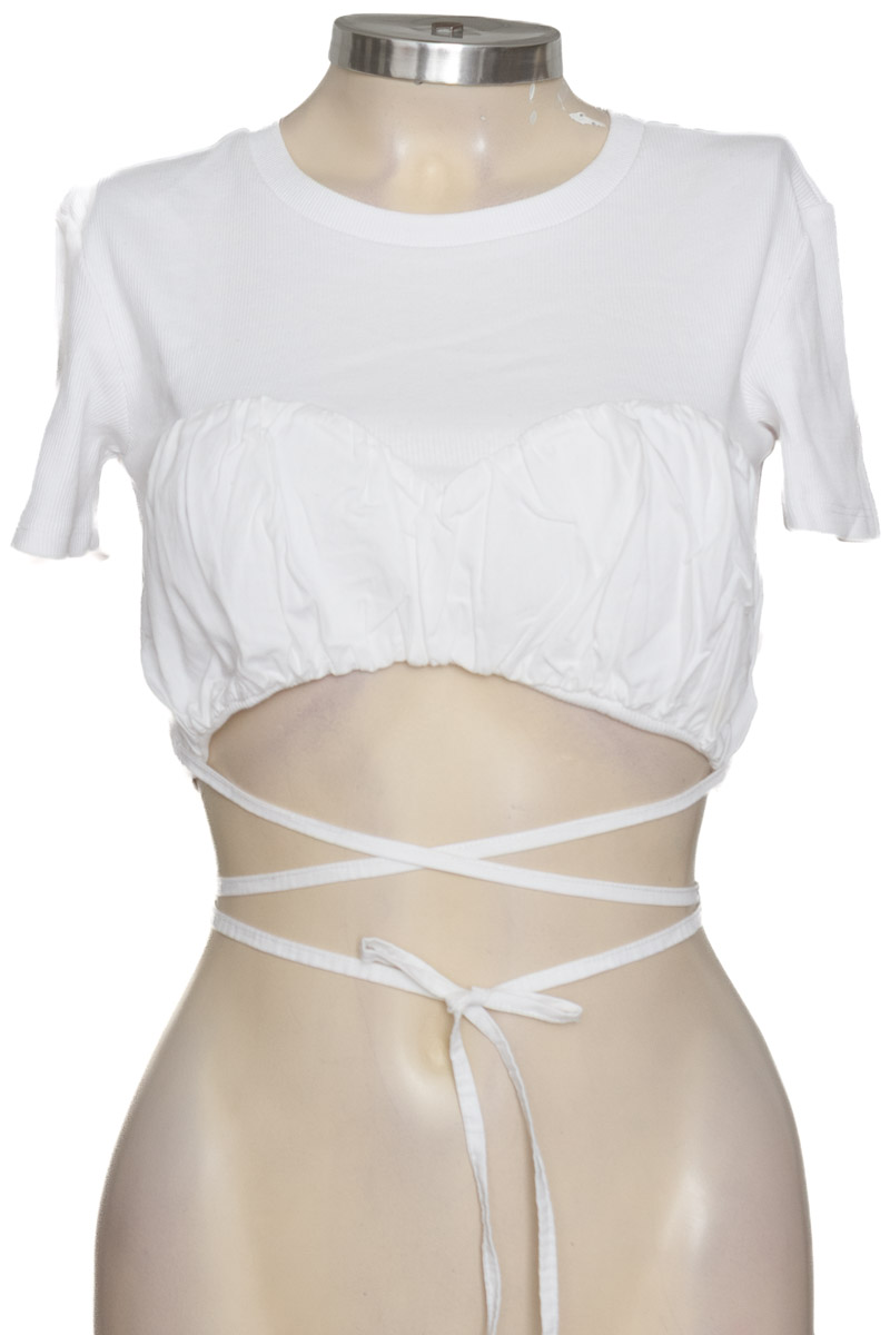 Top / Camiseta color Blanco - Zara