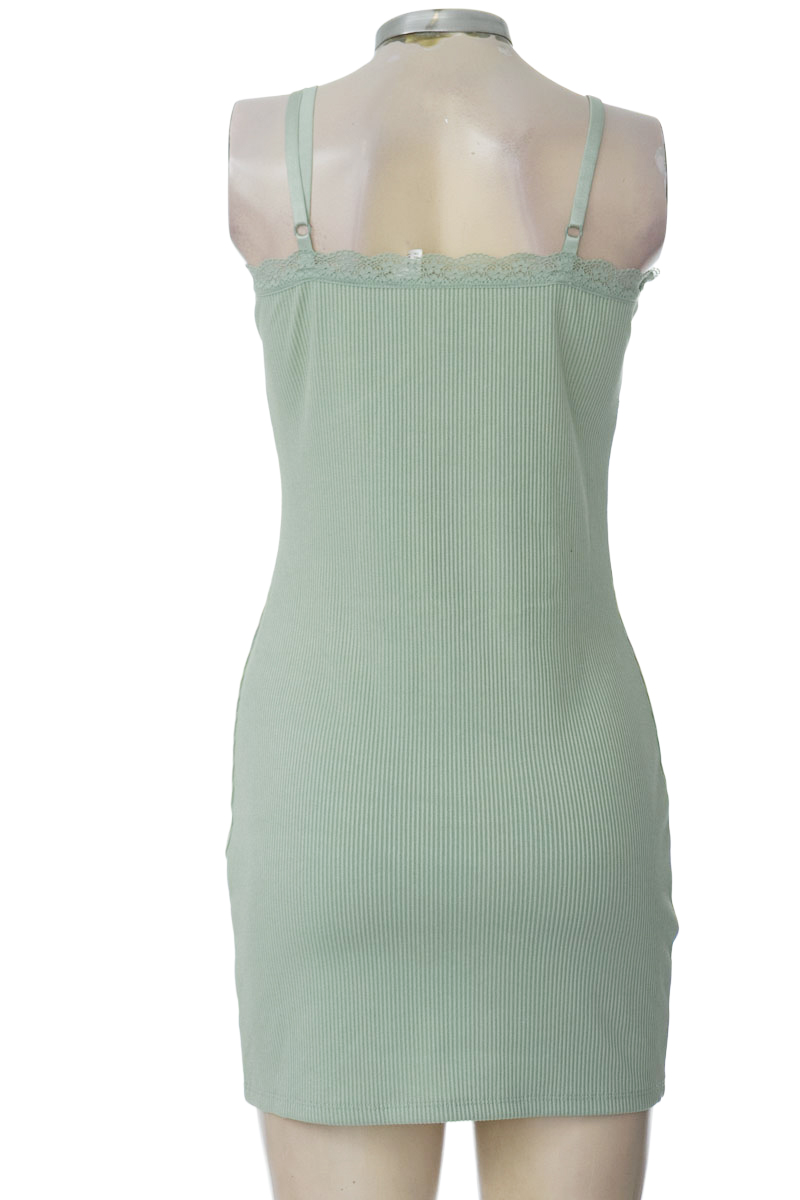 Vestido / Enterizo color Verde - Divided by H&M