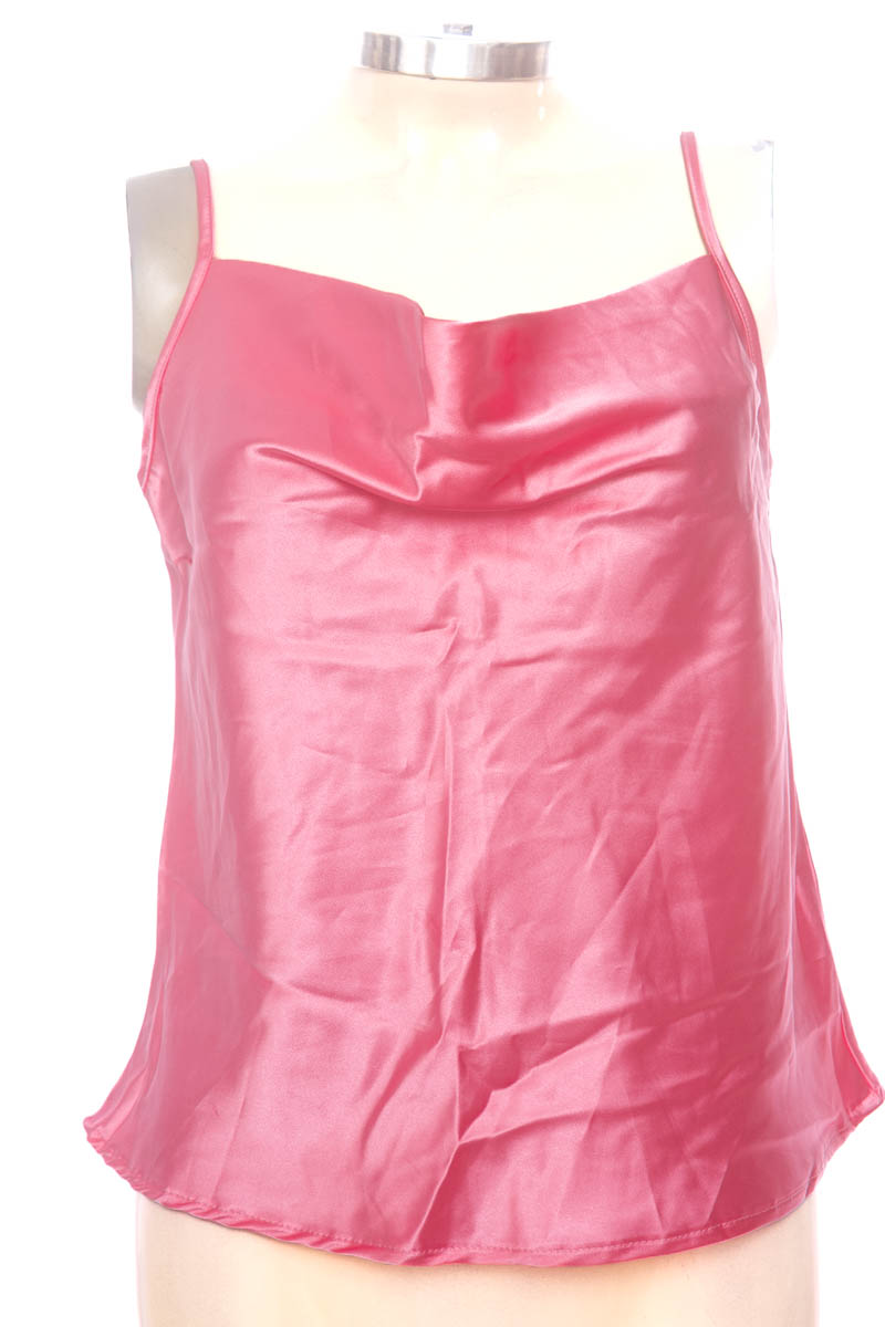 Top / Camiseta color Fucsia - Yerba Buena