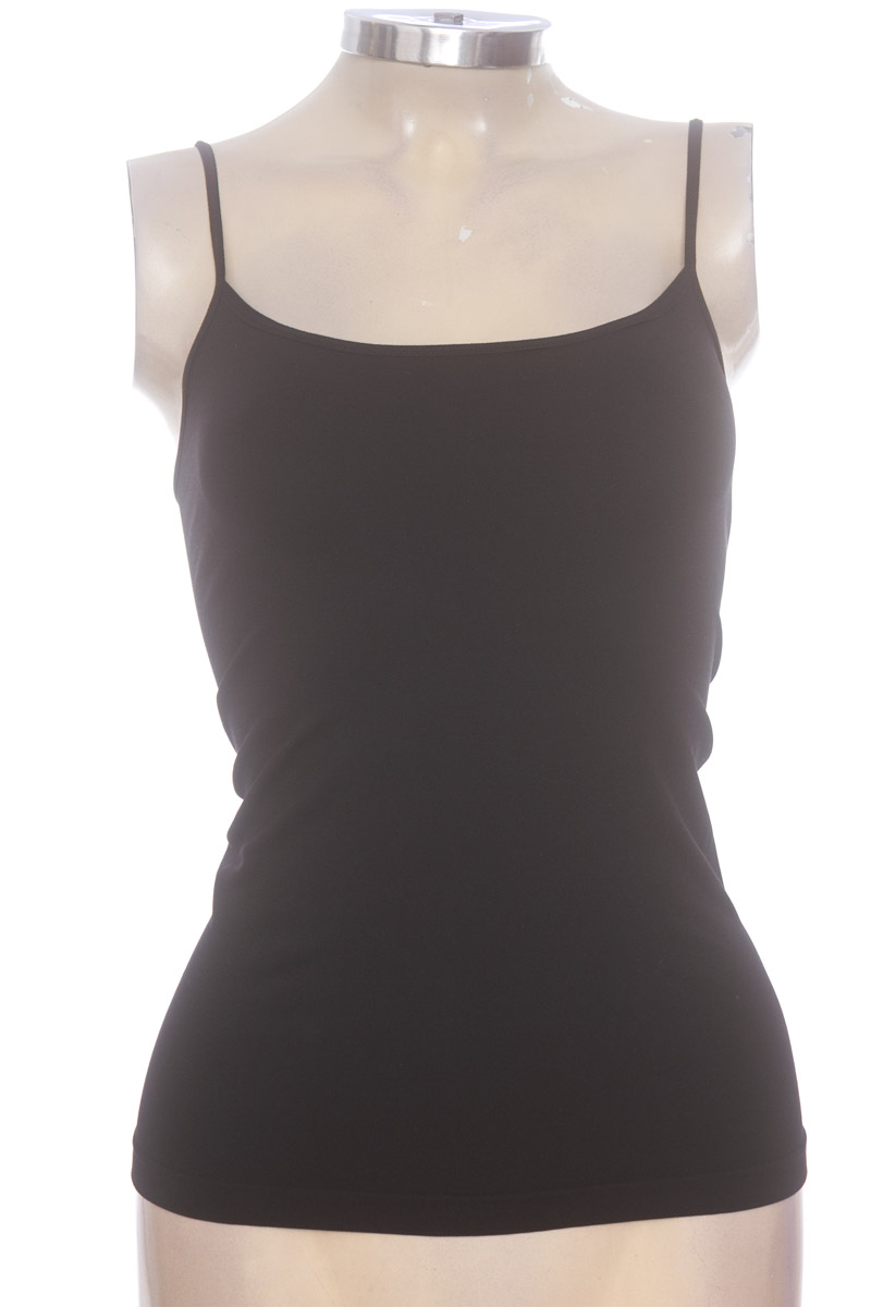Top / Camiseta color Negro - BASIXX