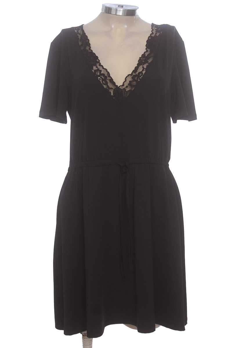 Vestido / Enterizo color Negro - Zara
