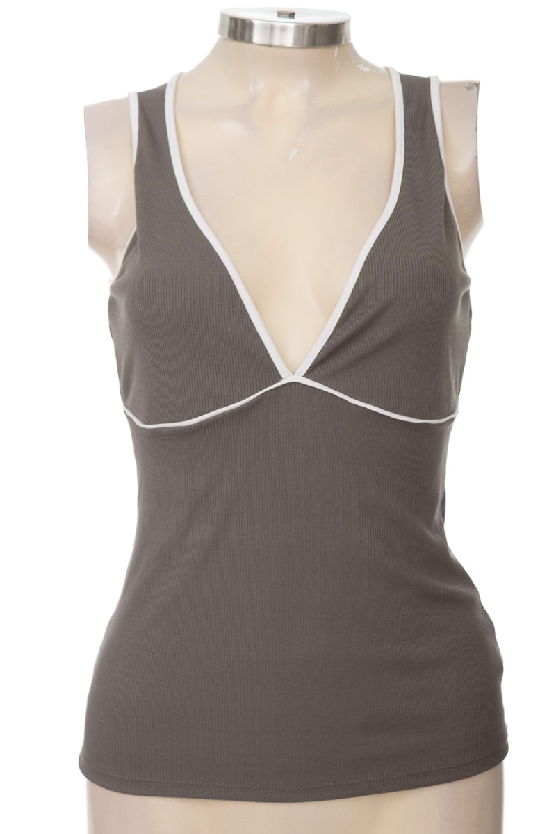 Top / Camiseta color Gris - Carmel