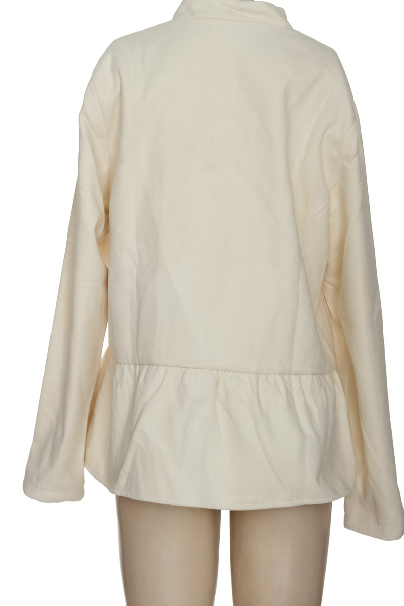 Chaqueta / Abrigo color Beige - Closeando