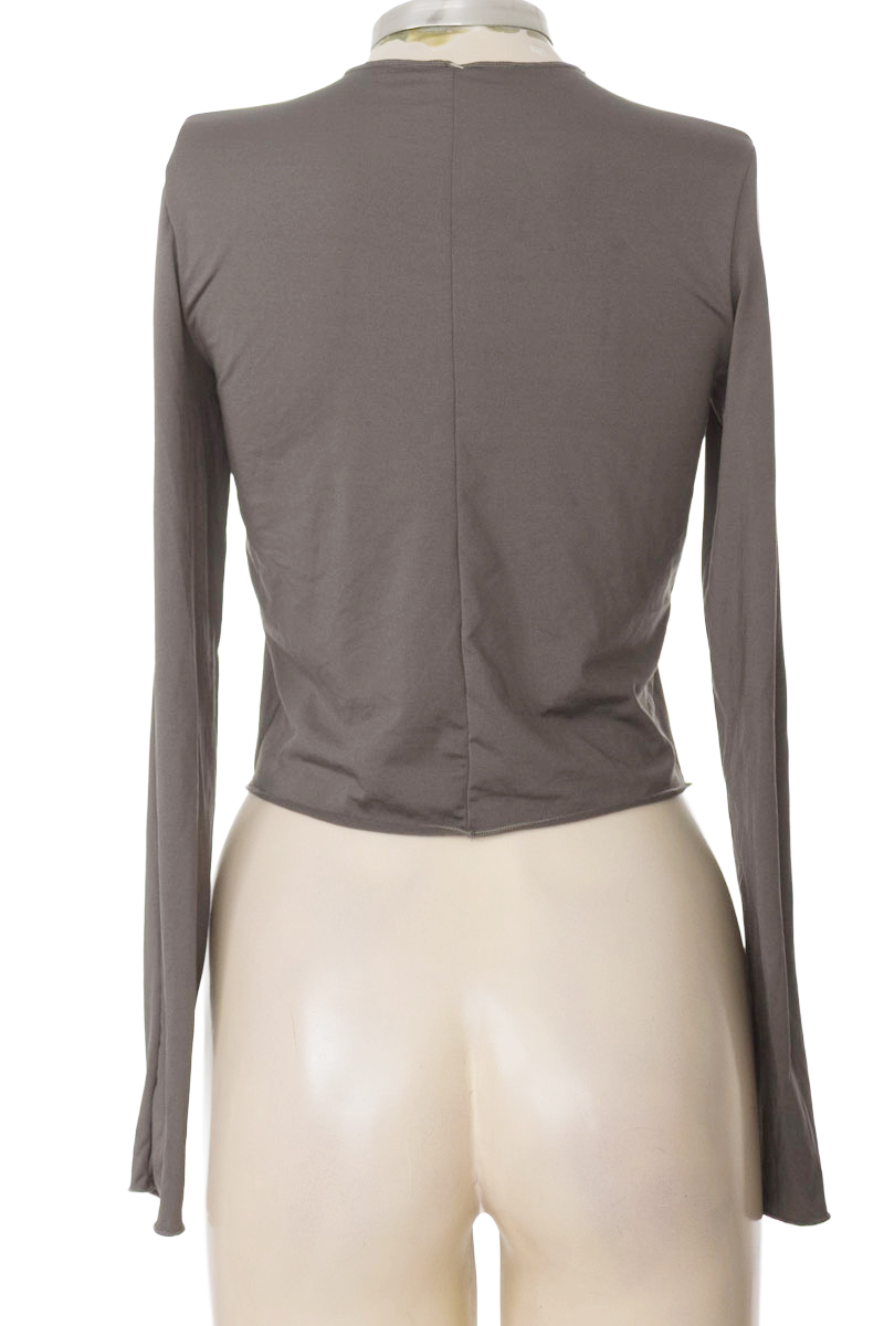 Top / Camiseta color Gris - Closeando
