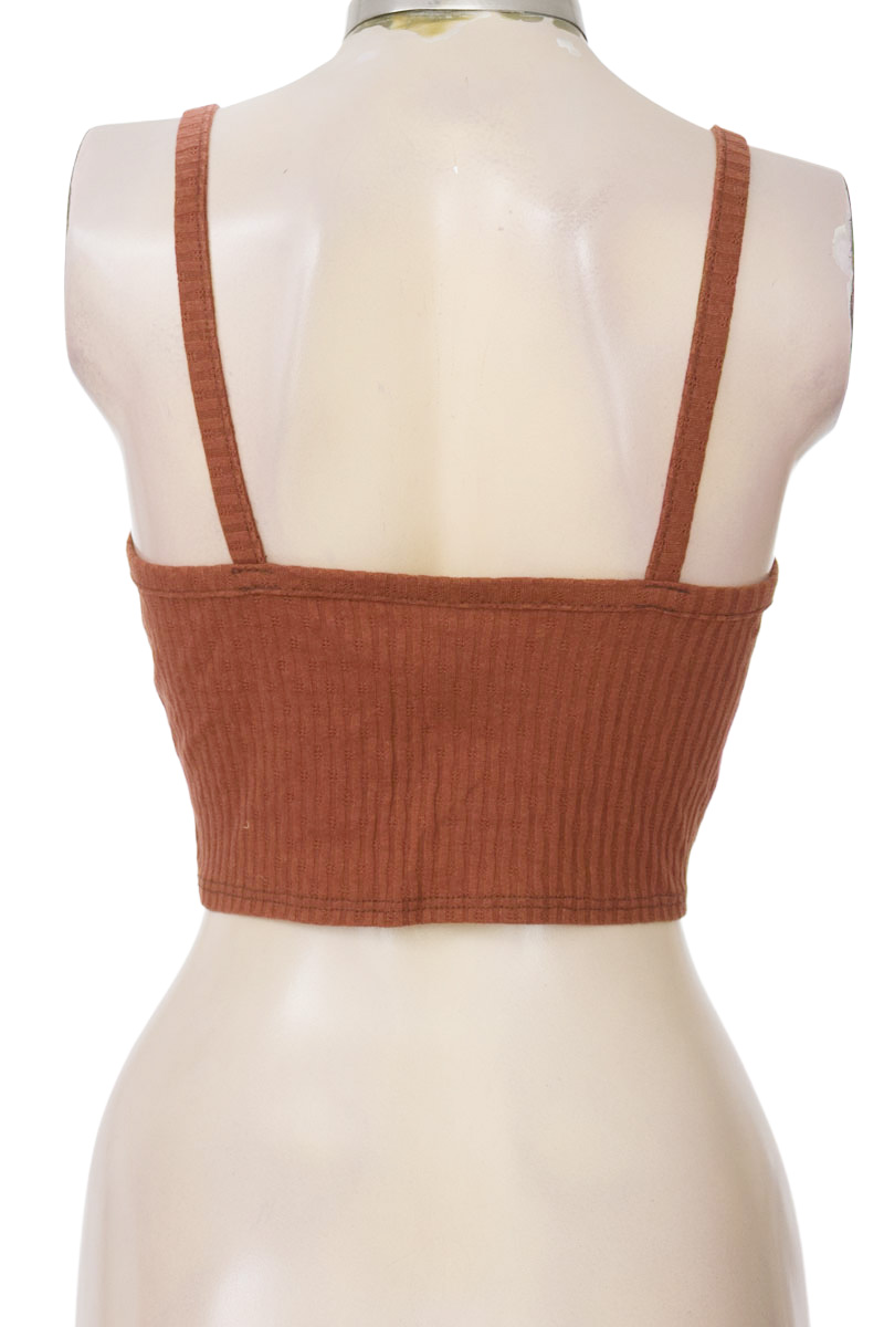 Top / Camiseta color Café - Carmel