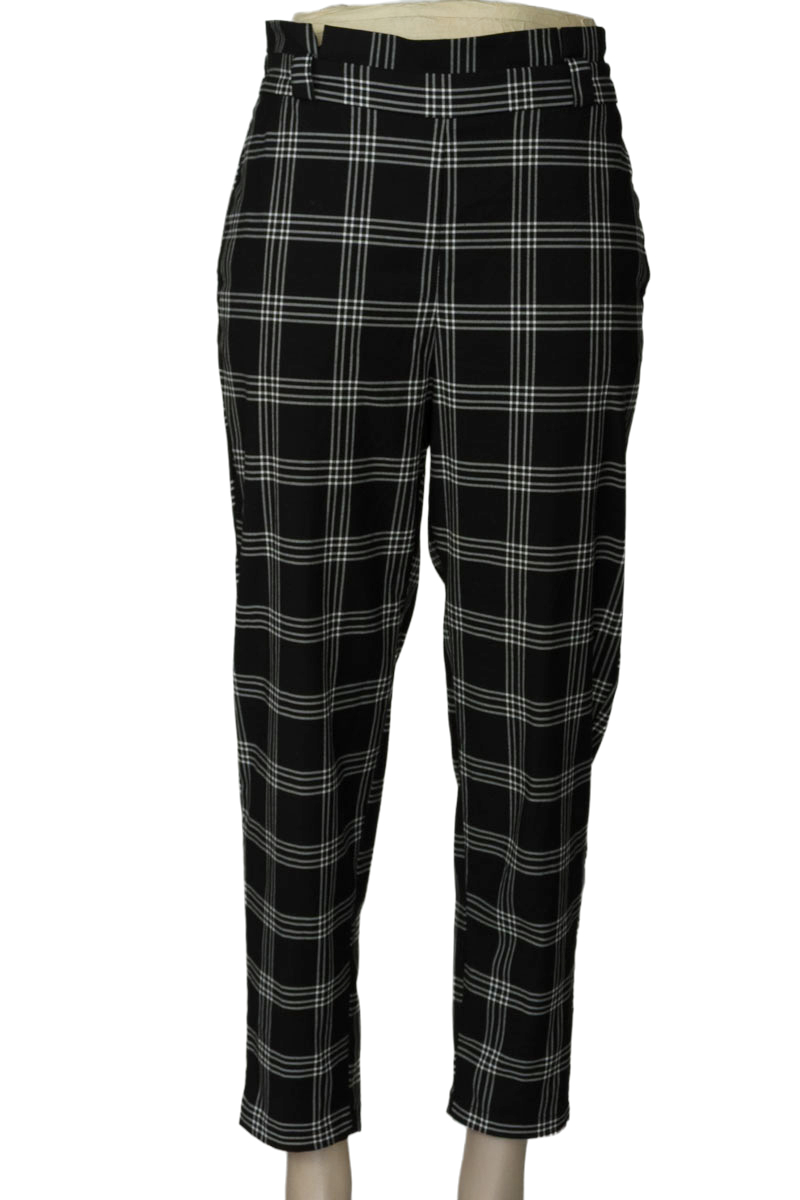 Pantalones color Negro - Divided by H&M