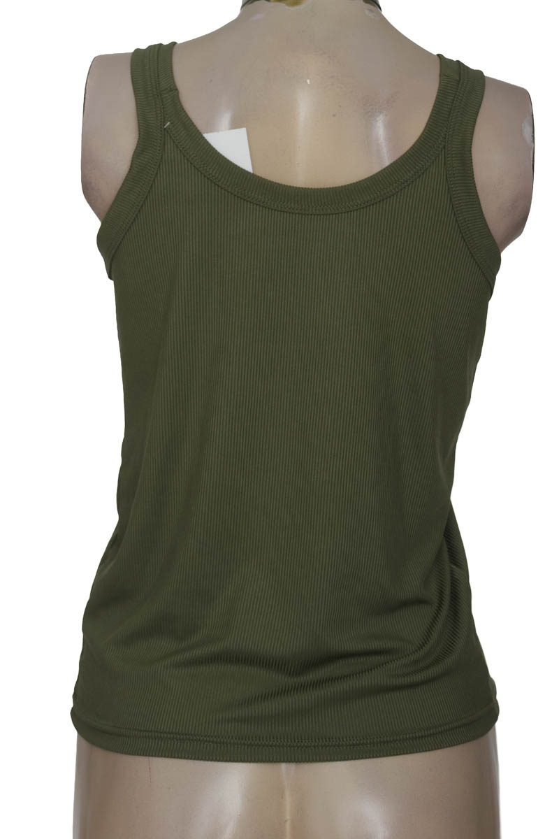 Top / Camiseta color Verde - Closeando