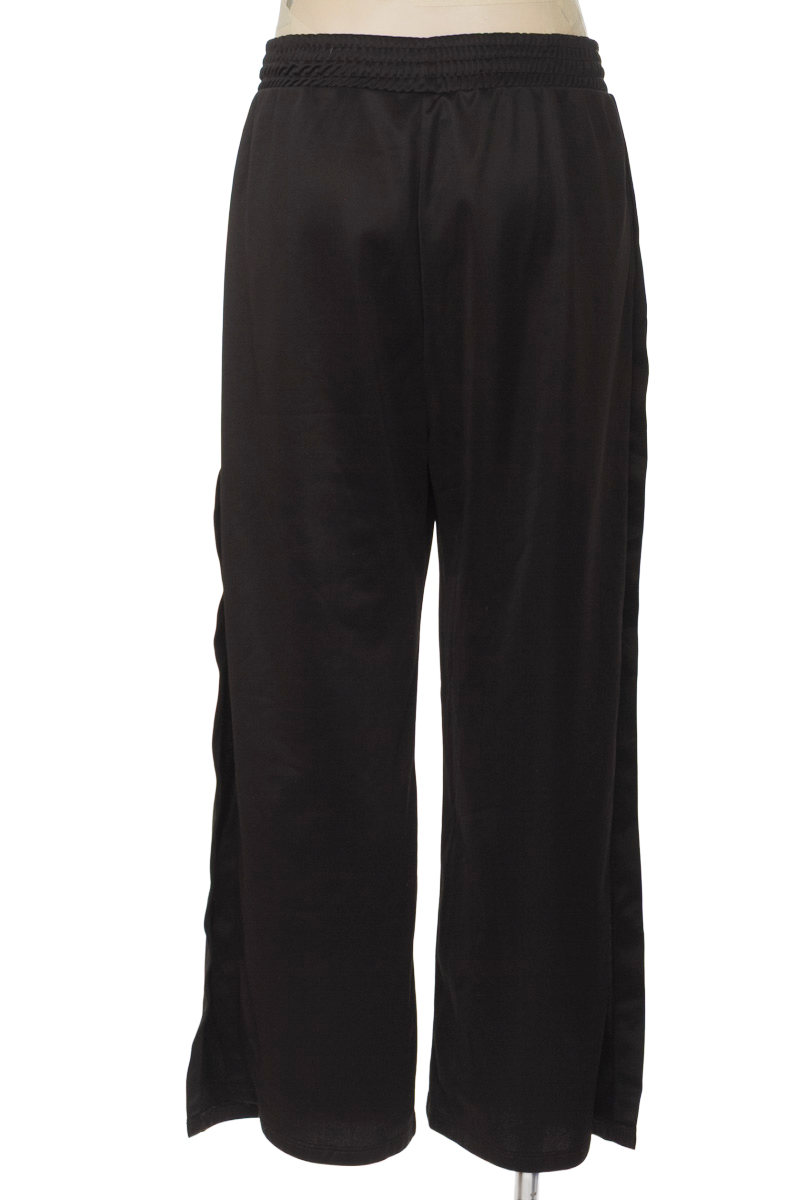 Pantalones color Negro - Real Human