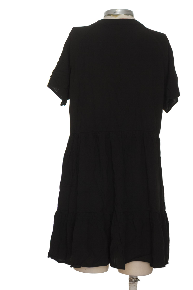 Vestido / Enterizo color Negro - Basement