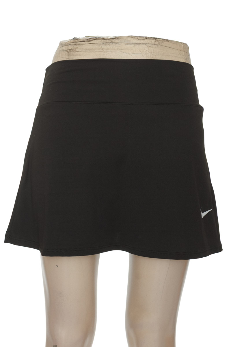 Ropa Deportiva / Salida de Baño color Negro - Closeando