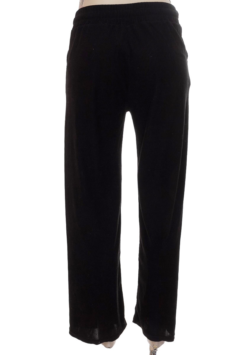 Pantalones color Negro - MP.