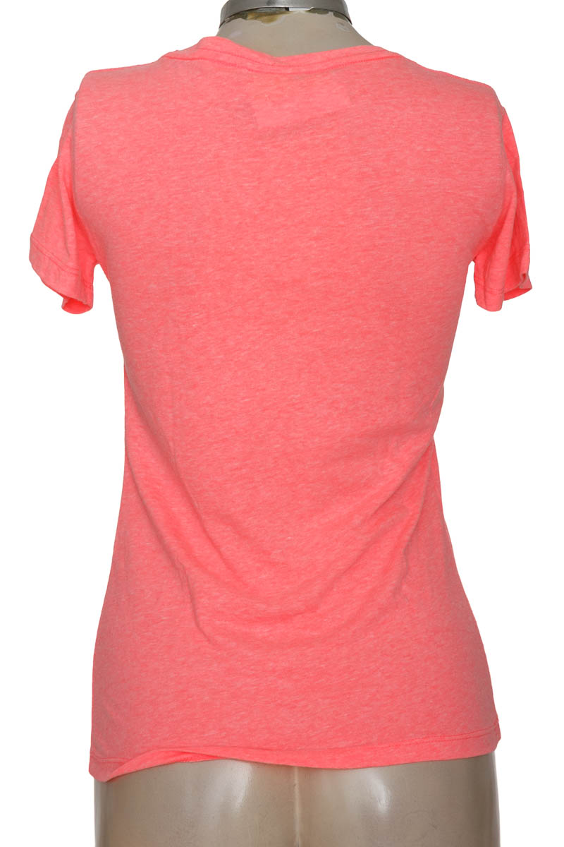 Ropa Deportiva / Salida de Baño color Fucsia - Closeando