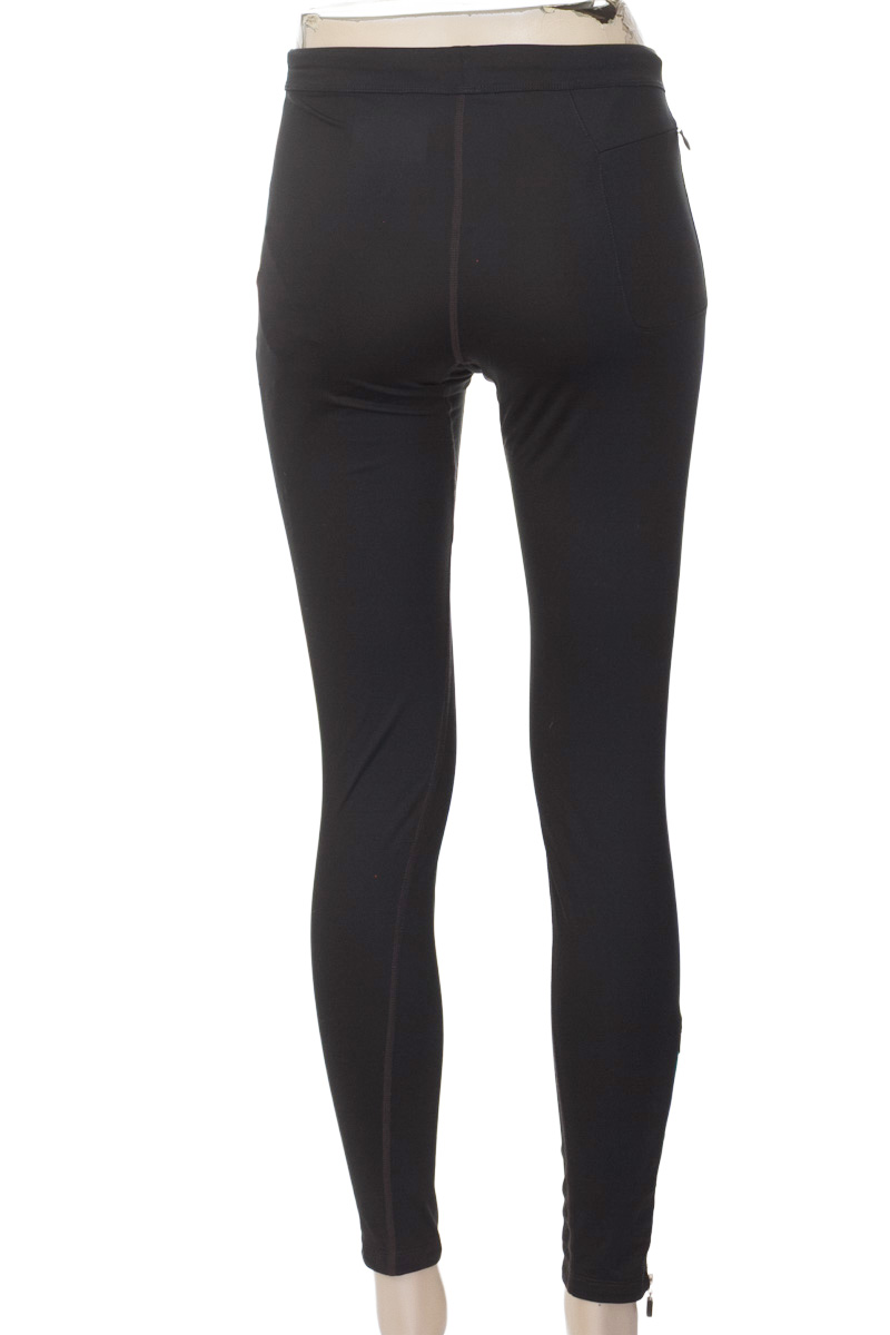 Ropa Deportiva color Negro - Arturo Calle