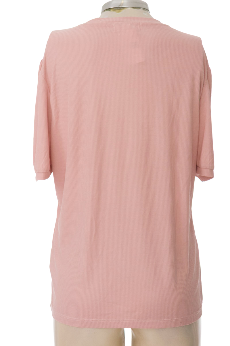Top / Camiseta color Rosado - University Club